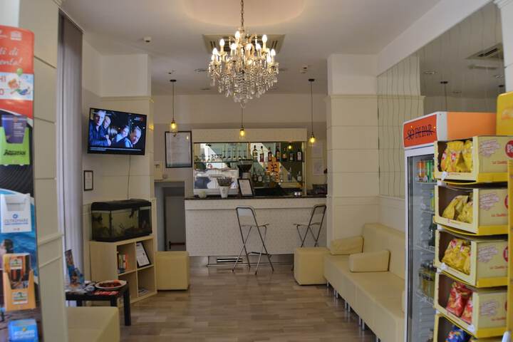 Entrance & Lobby