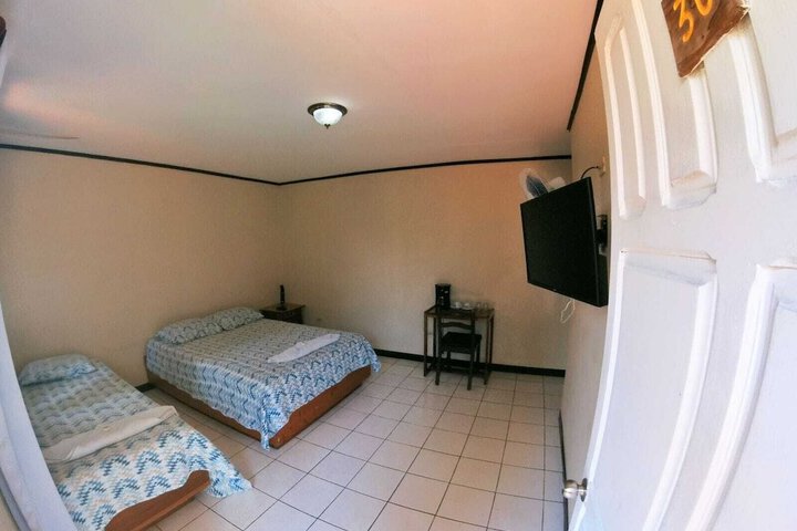 Room 5 of 14