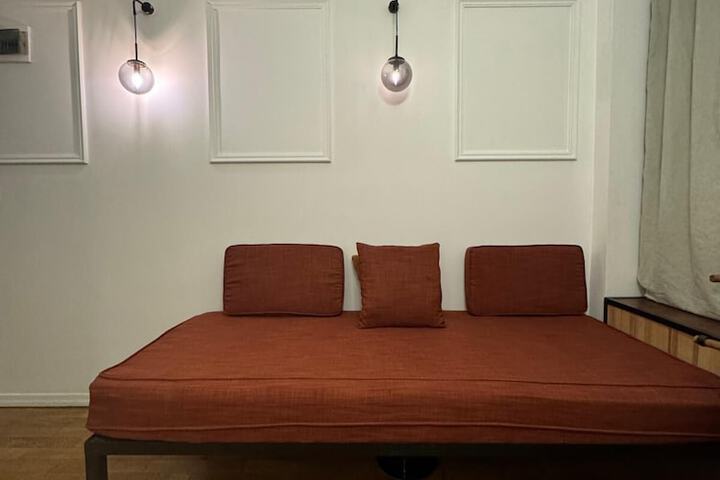 Room 6 of 25