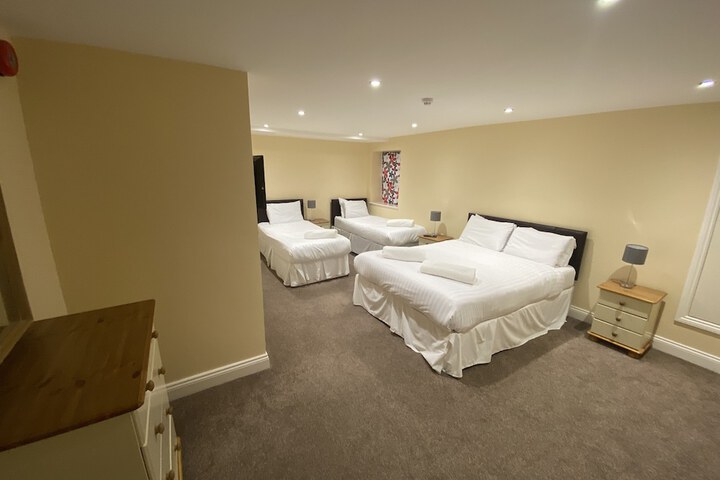 Room 34 of 87