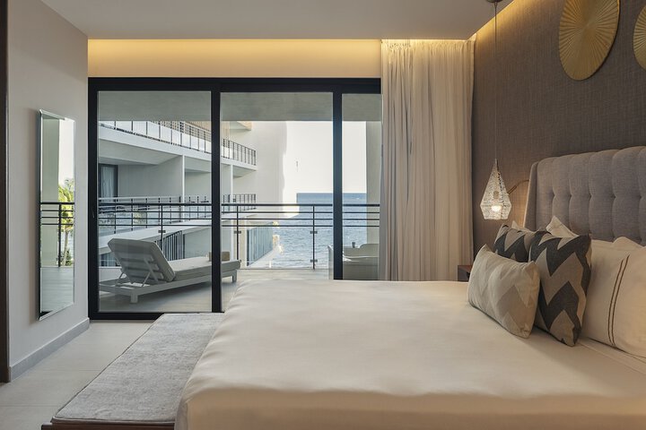 Room 56 of 96