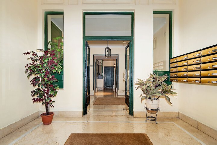 Hotel 2 of 32