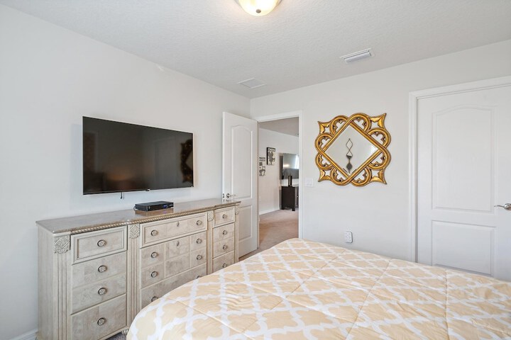 Room 3 of 45