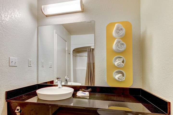 Room 9 of 29