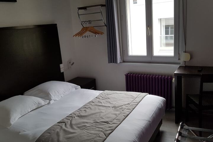 Room 6 of 50