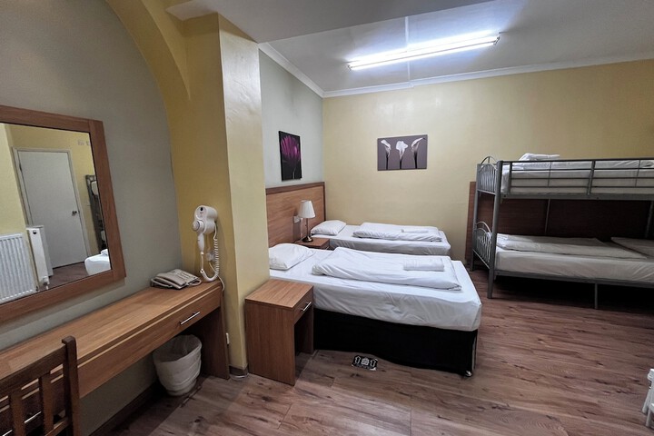 Room 35 of 81