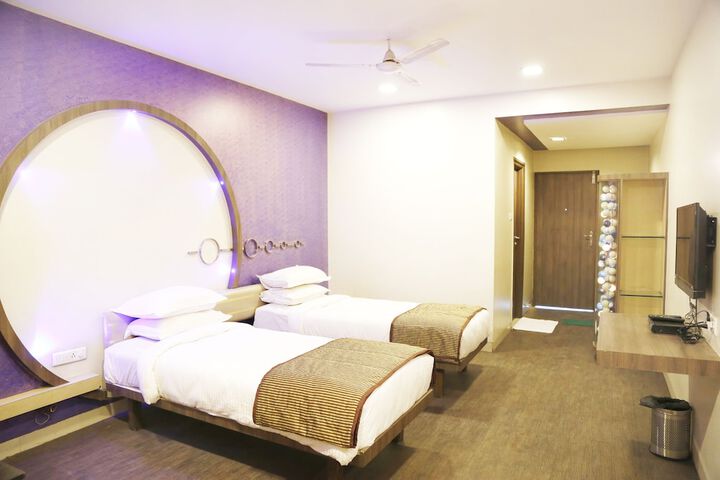 Room 6 of 72