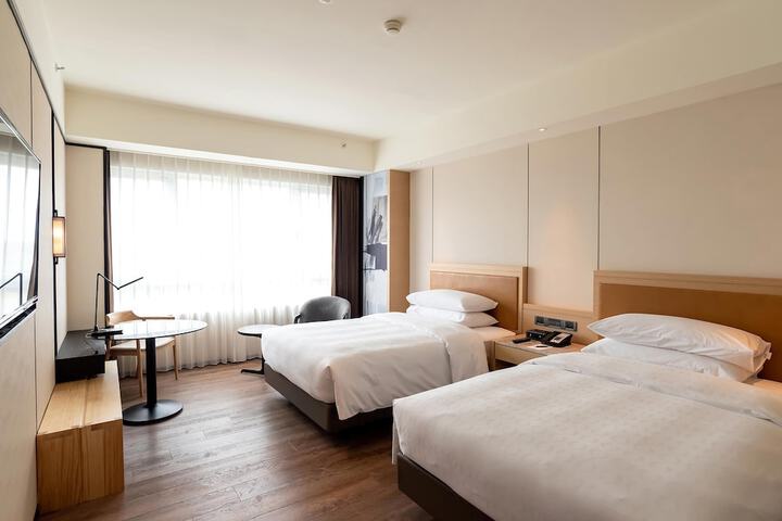 Room 22 of 68