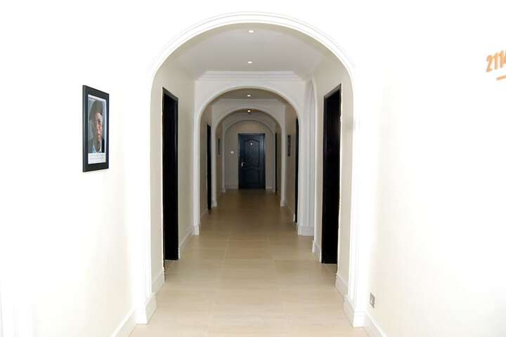 Ballroom/Hall 24 of 27
