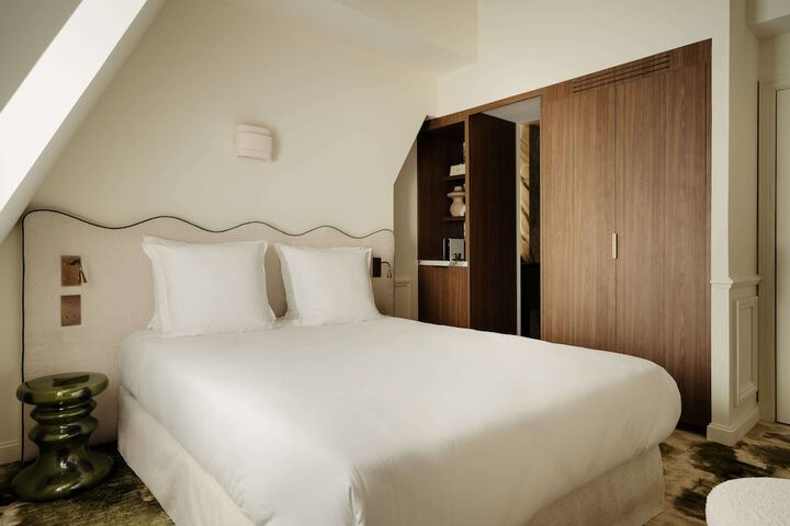 Room 22 of 62