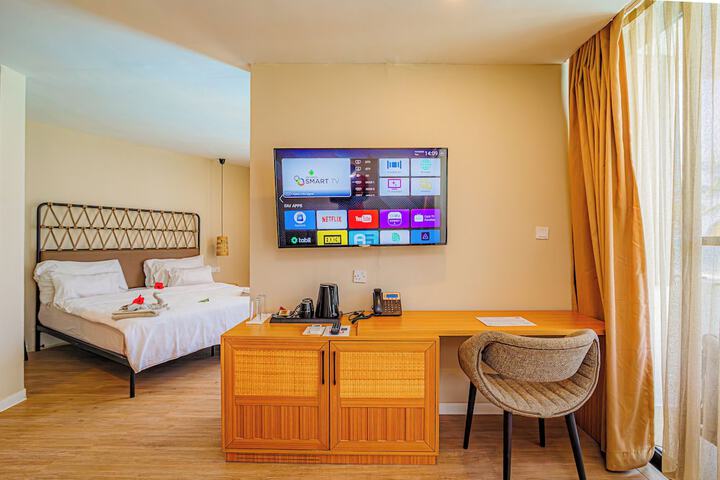 Room 18 of 119