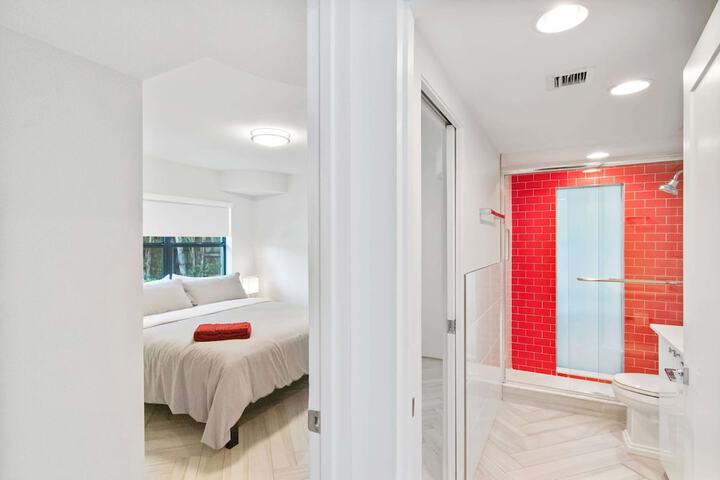 Room 7 of 25