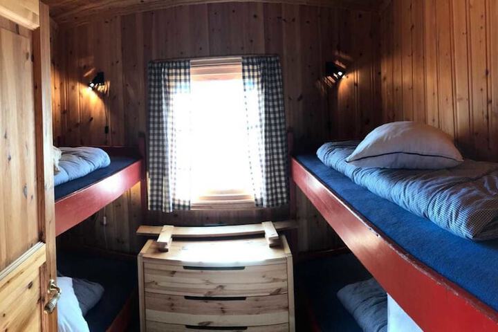 Room 4 of 19