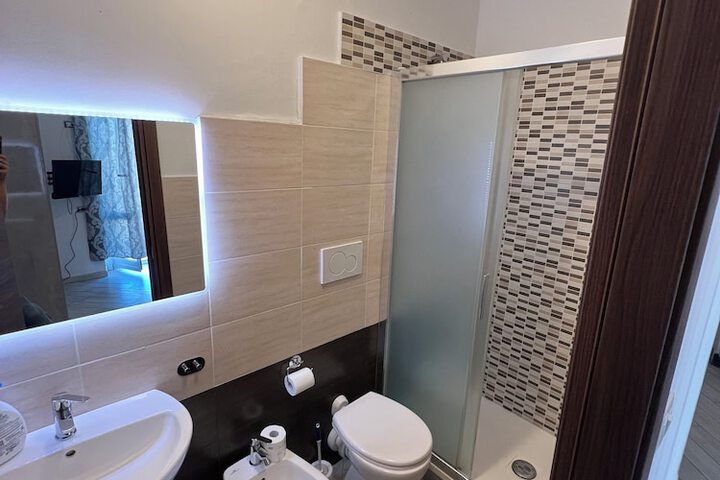 Room 34 of 48