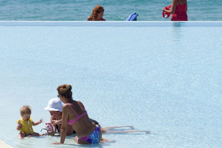 Pool Hotel