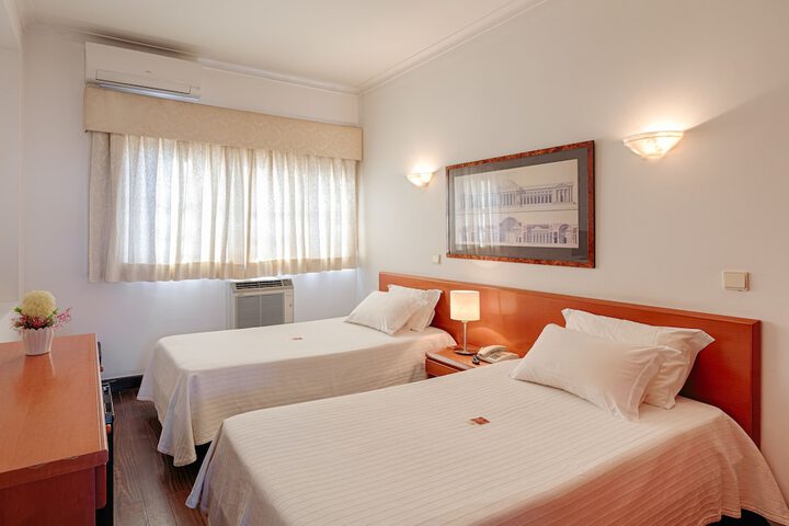 Room 10 of 45