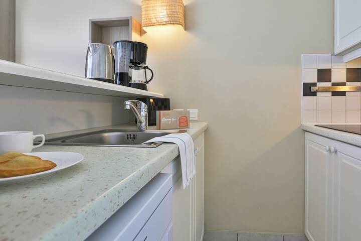 Private kitchenette