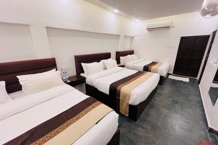 Room 2 of 13