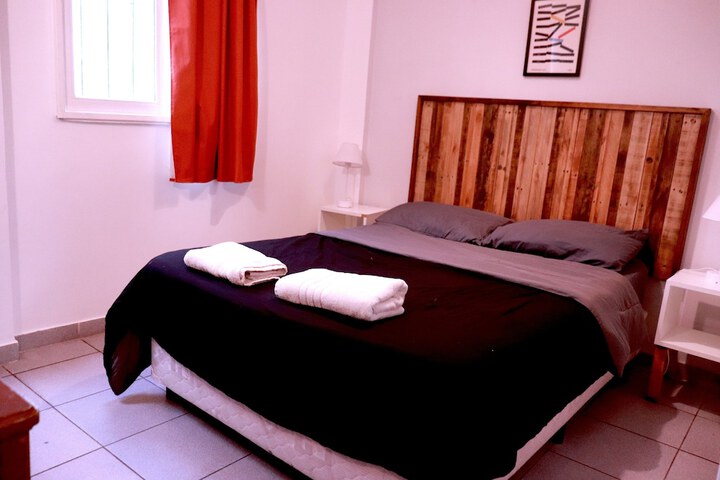 Room 27 of 49