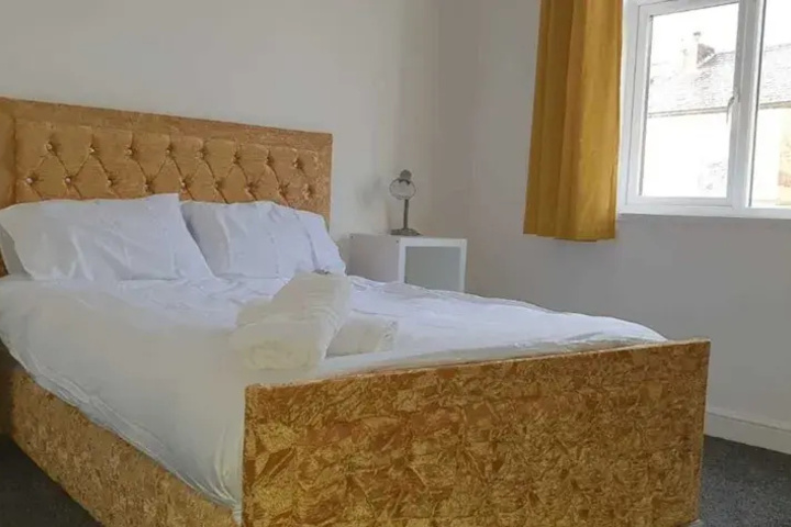 Room 3 of 17