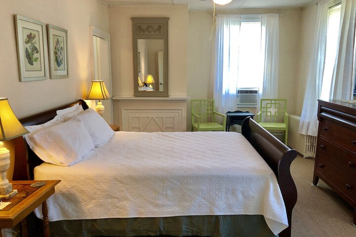 Room 10 of 56