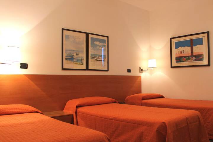 Room 9 of 54
