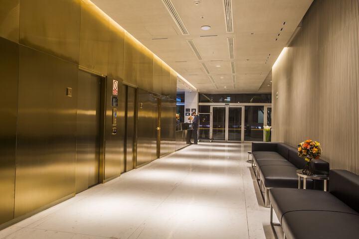 Ballroom/Hall 57 of 63