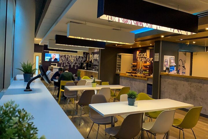 Entrance & Lobby