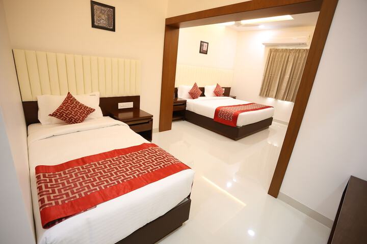 Room 5 of 12
