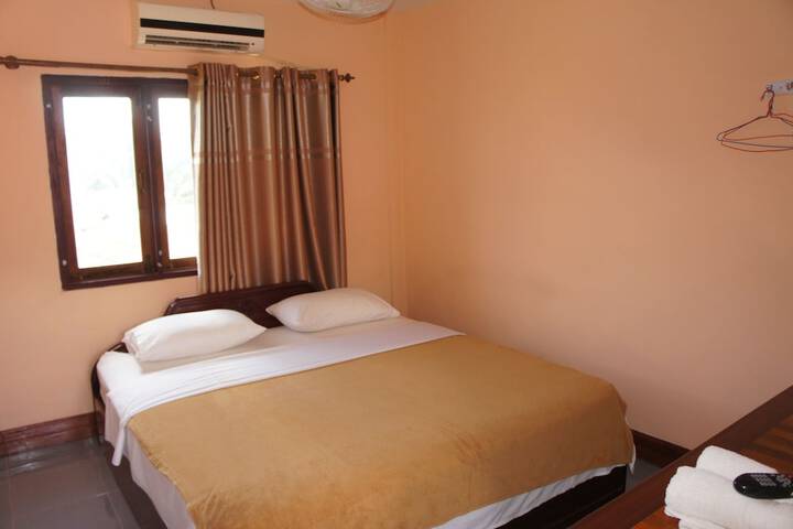 Room 5 of 26