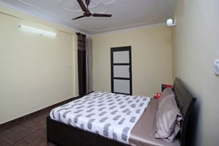 Room 17 of 31