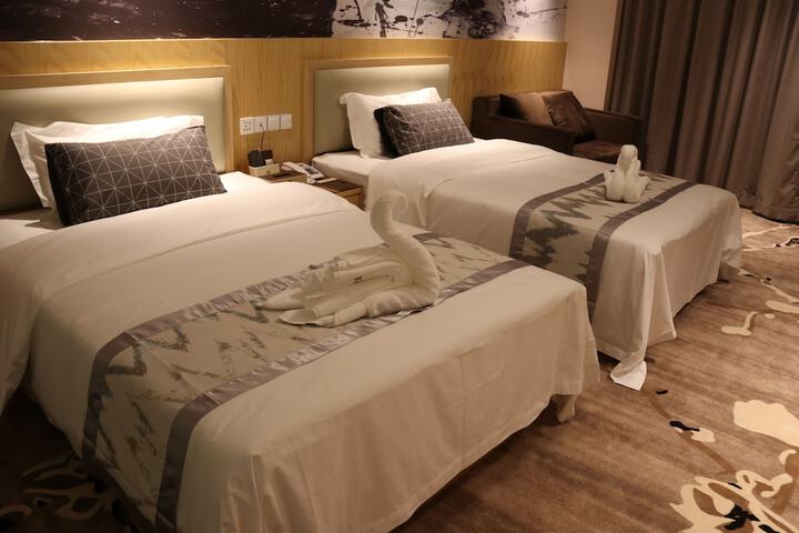 Room 5 of 53