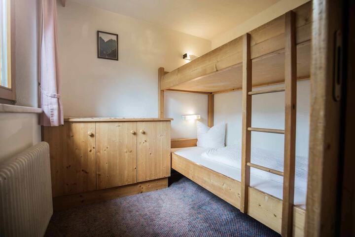 Room 5 of 22