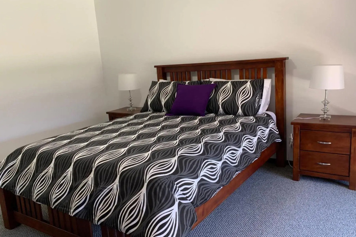 Room 5 of 13