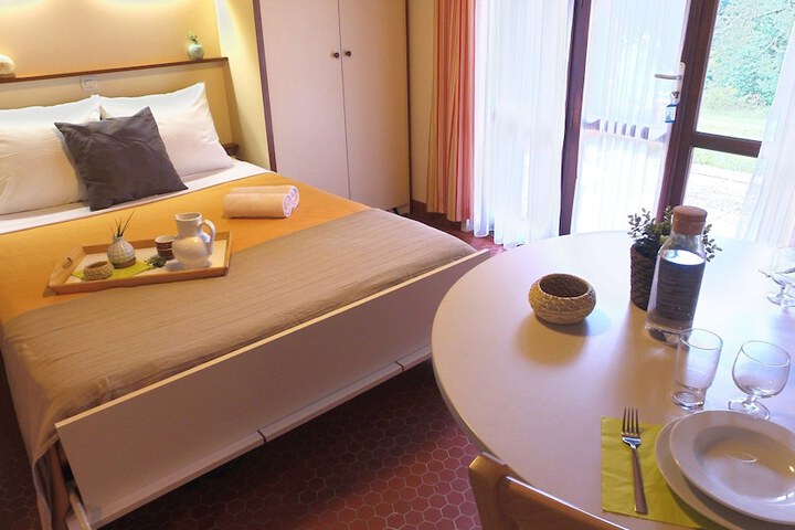 Room 9 of 17