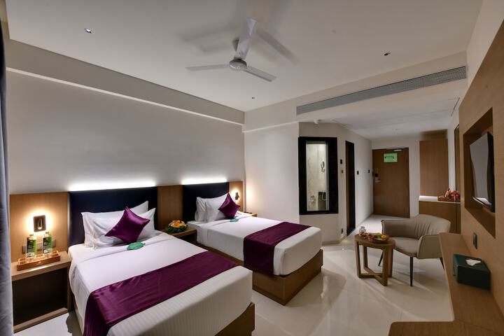 Room 14 of 40