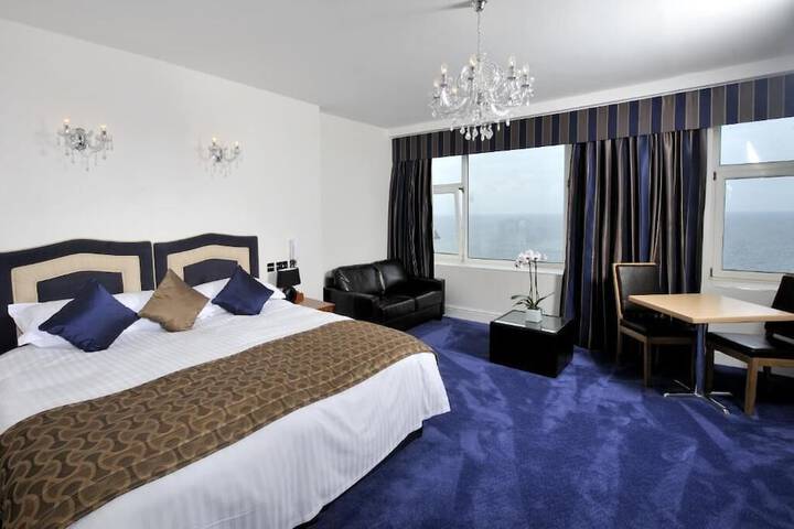 Room 28 of 150