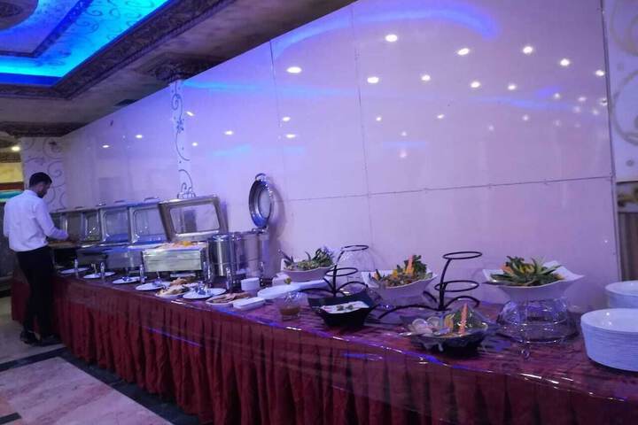 Dining 21 of 27