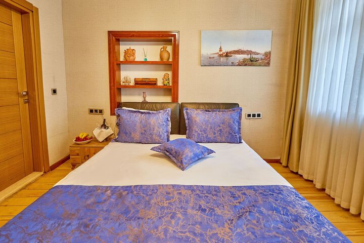 Room 40 of 198