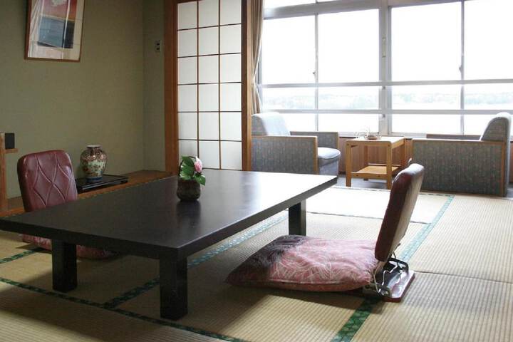 Room 5 of 38