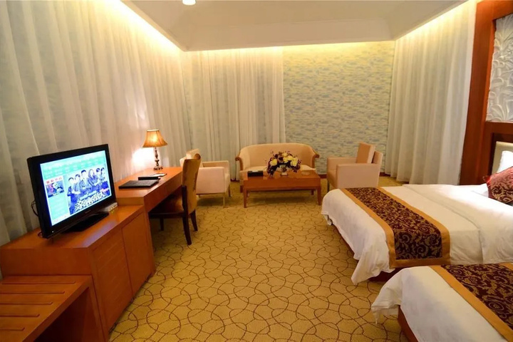 Room 7 of 11