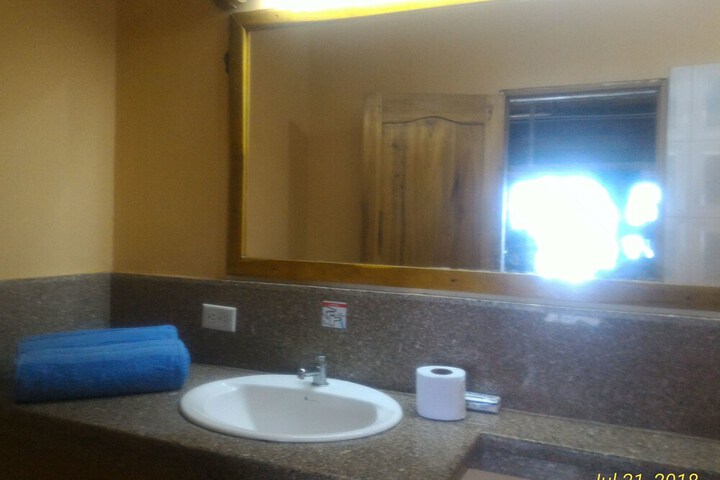 Room 16 of 30