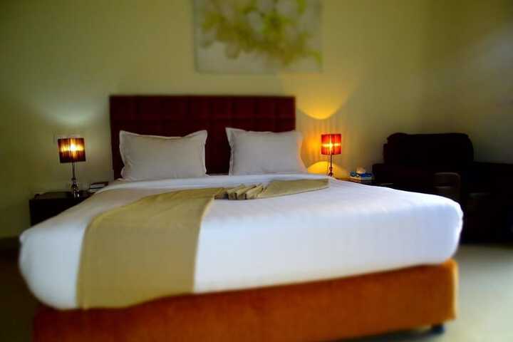 Room 4 of 42