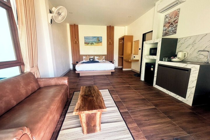 Room 12 of 47