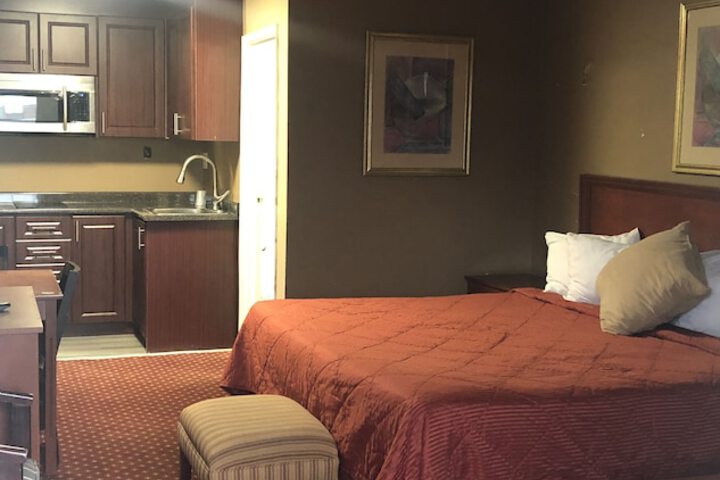 Room 27 of 95