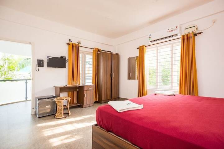 Room 8 of 19