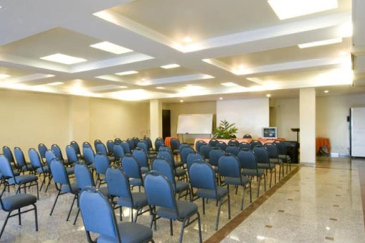 Business Center 43 of 50