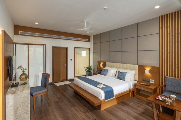 Room 10 of 114