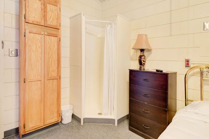 Bathroom shower