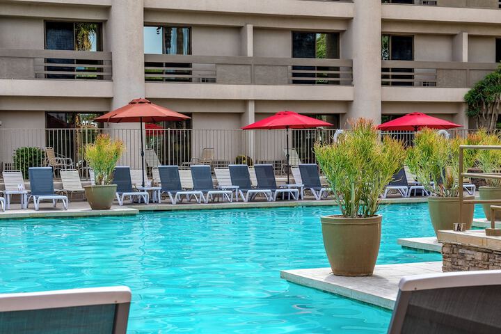 Pool Hotel